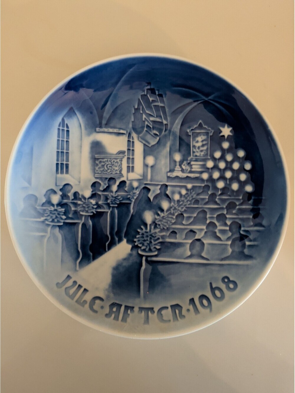 Bing & Grondahl Collector Plate 1968 Christmas in Church Denmark Blue White